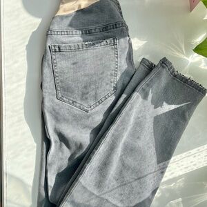 Stylish Gray Women's Straight Leg Jeans